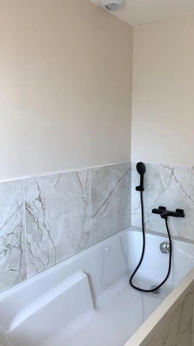Villa Chic 3 Chambres ,2 Sdb Châtellerault المظهر الخارجي الصورة